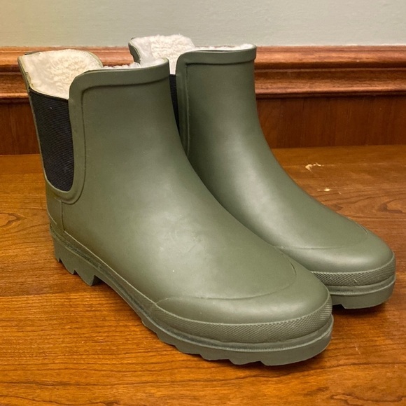 J. Crew sherpa lined black Chelsea rain boots BD333 - Picture 2 of 6